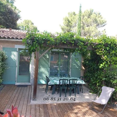 39 - Mazet Provencal Dans Village Vacances Gaujac (Gard) Exterior foto